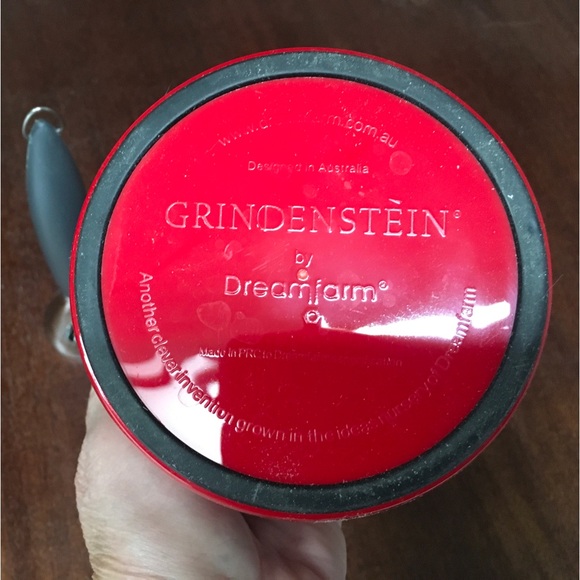 Small knock box and tamper .FREE - Picture 2 of 4